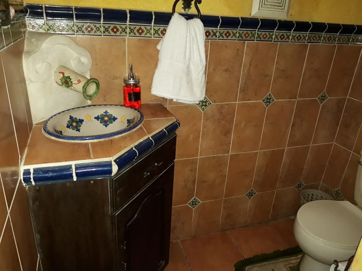 אנטיגואה גואטמלה Hotel La Casita De Roca מראה חיצוני תמונה