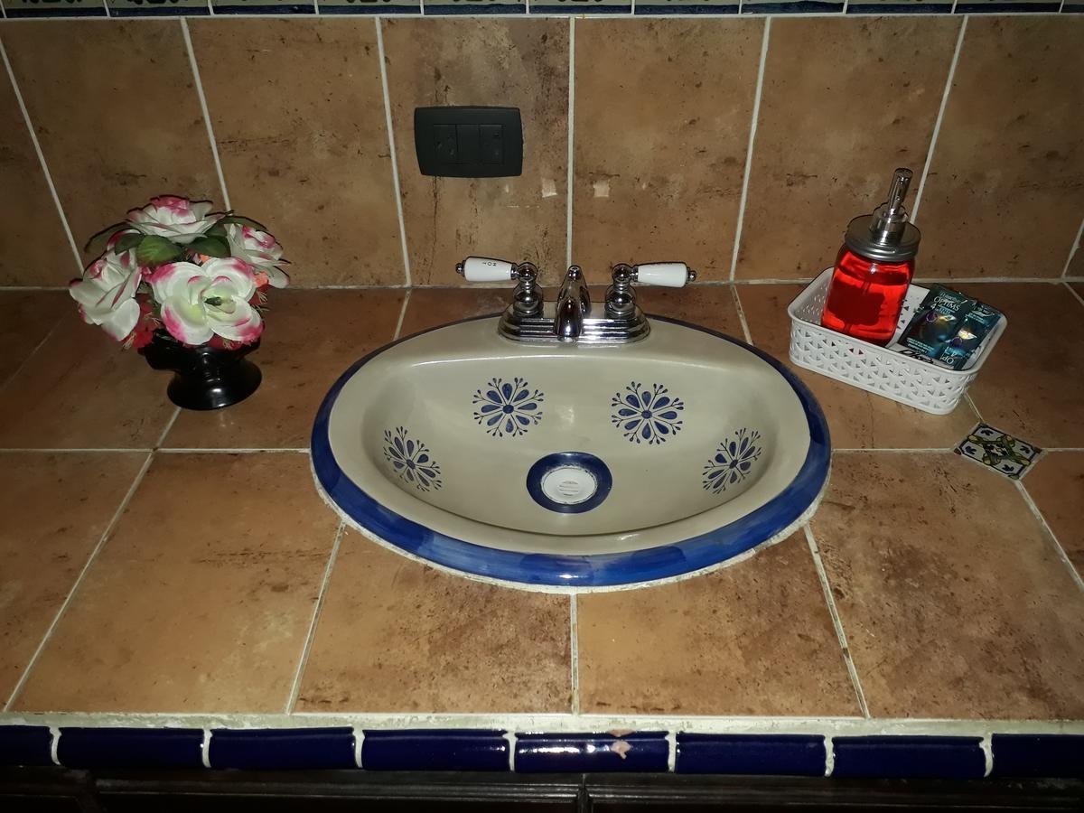 אנטיגואה גואטמלה Hotel La Casita De Roca מראה חיצוני תמונה